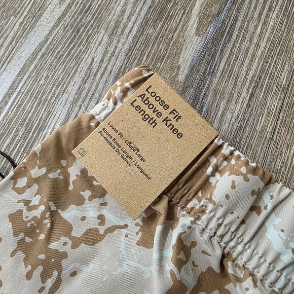 Nike ACG Printed Trail Shorts Size Large Men Light Iron Ore White FB8091-012 New - Picture 12 of 16